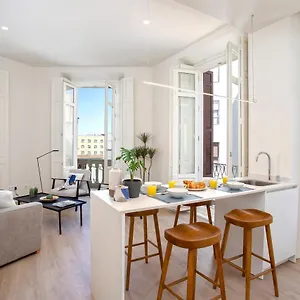 https://apartamentos-cisneros-by-rent-me.hotelsinnerja.org