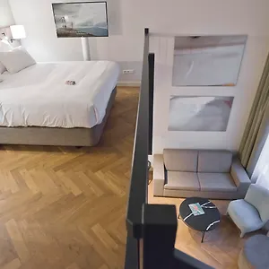 https://pestana-amsterdam-riverside.amsterdamhotelsnl.com
